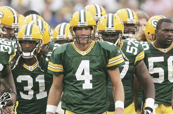 Former NFL QB Brett Favre 'Could Play Today', According to Agent Bus Cook